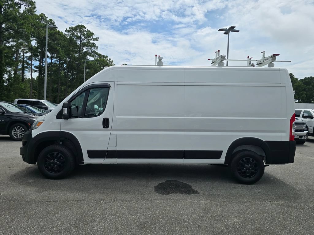 Used 2023 RAM ProMaster 2500 w/ Driver Convenience Group FWD image 2