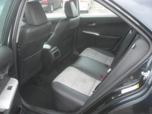 Used 2012 Toyota Camry SE image 12