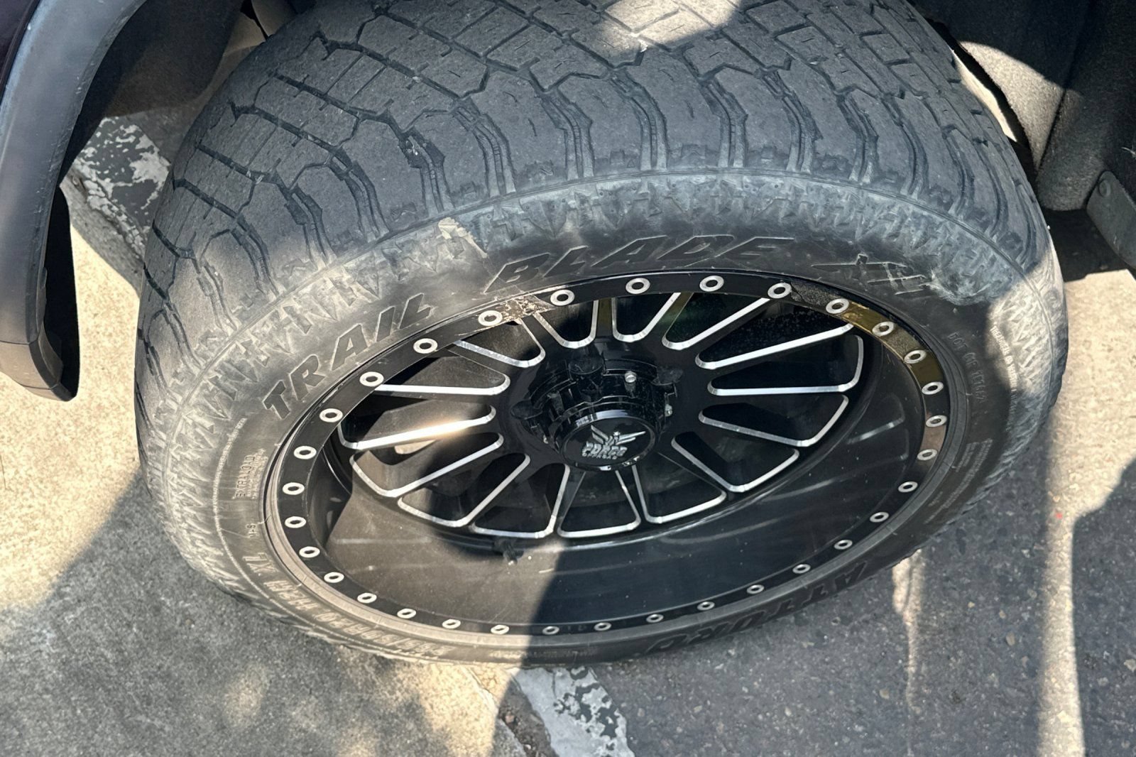 Used 2019 Jeep Grand Cherokee Limited RWD image 3