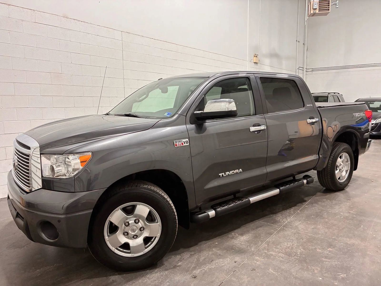 Used 2011 Toyota Tundra Limited w/ Memory Pkg AWD/4WD image 4