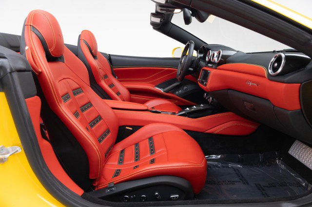 Used 2016 Ferrari California T image 26