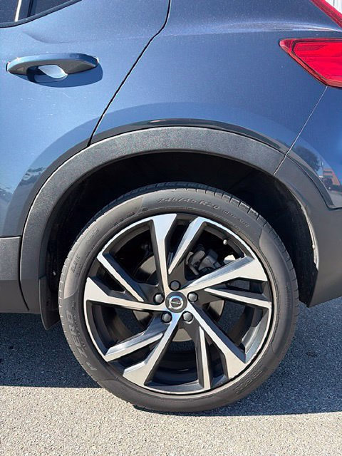 Used 2022 Volvo XC40 T5 R-Design AWD/4WD image 5