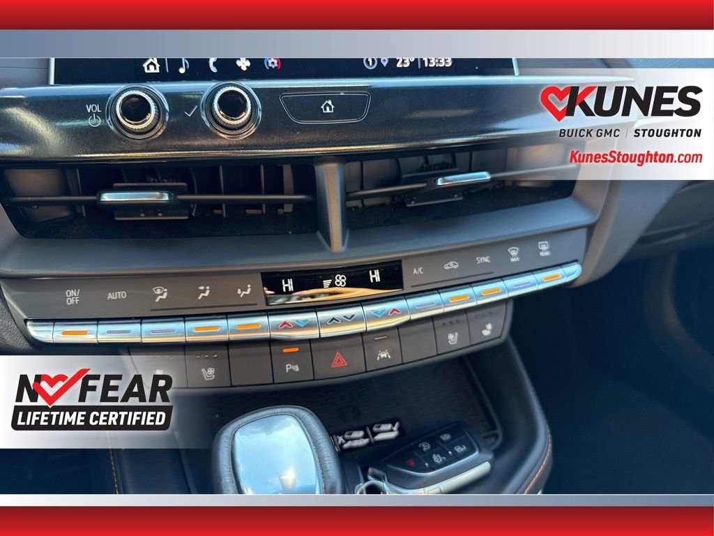 Used 2025 Cadillac CT4 Sport image 33