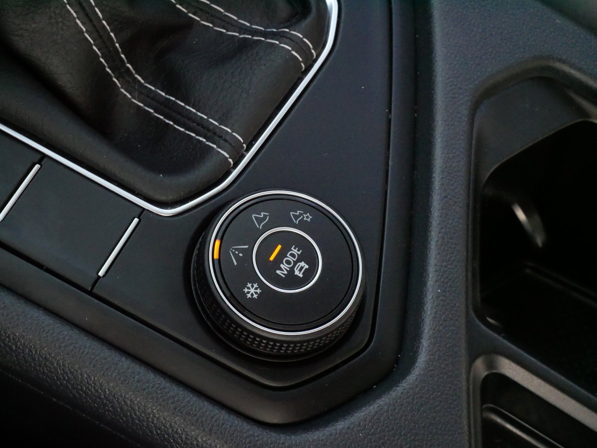 Used 2022 Volkswagen Taos S image 25