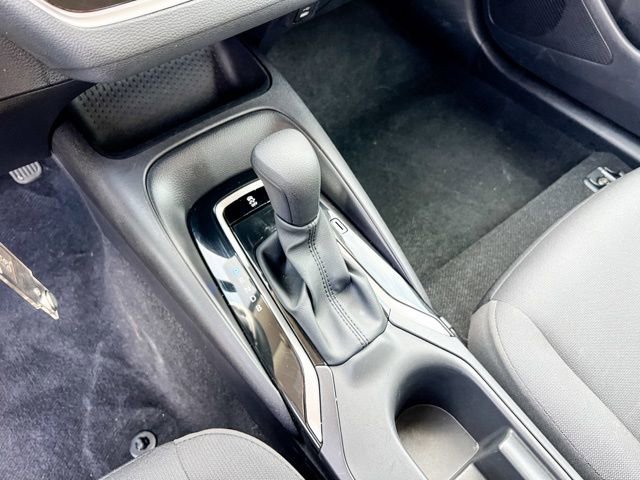 Used 2025 Toyota Corolla LE image 20