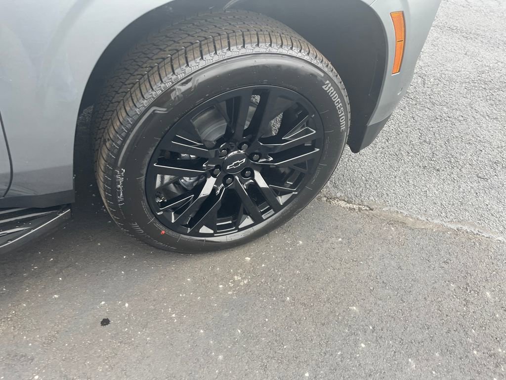 New 2026 Chevrolet Suburban Premier image 36