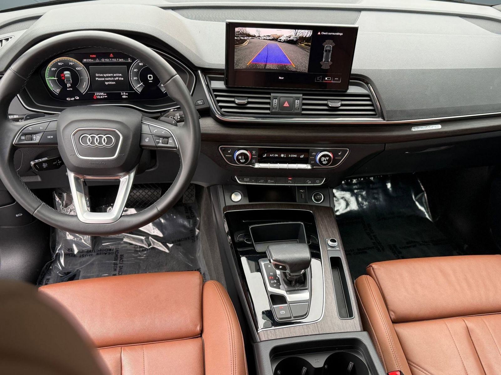 Used 2023 Audi Q5 e Premium w/ Convenience Package image 30