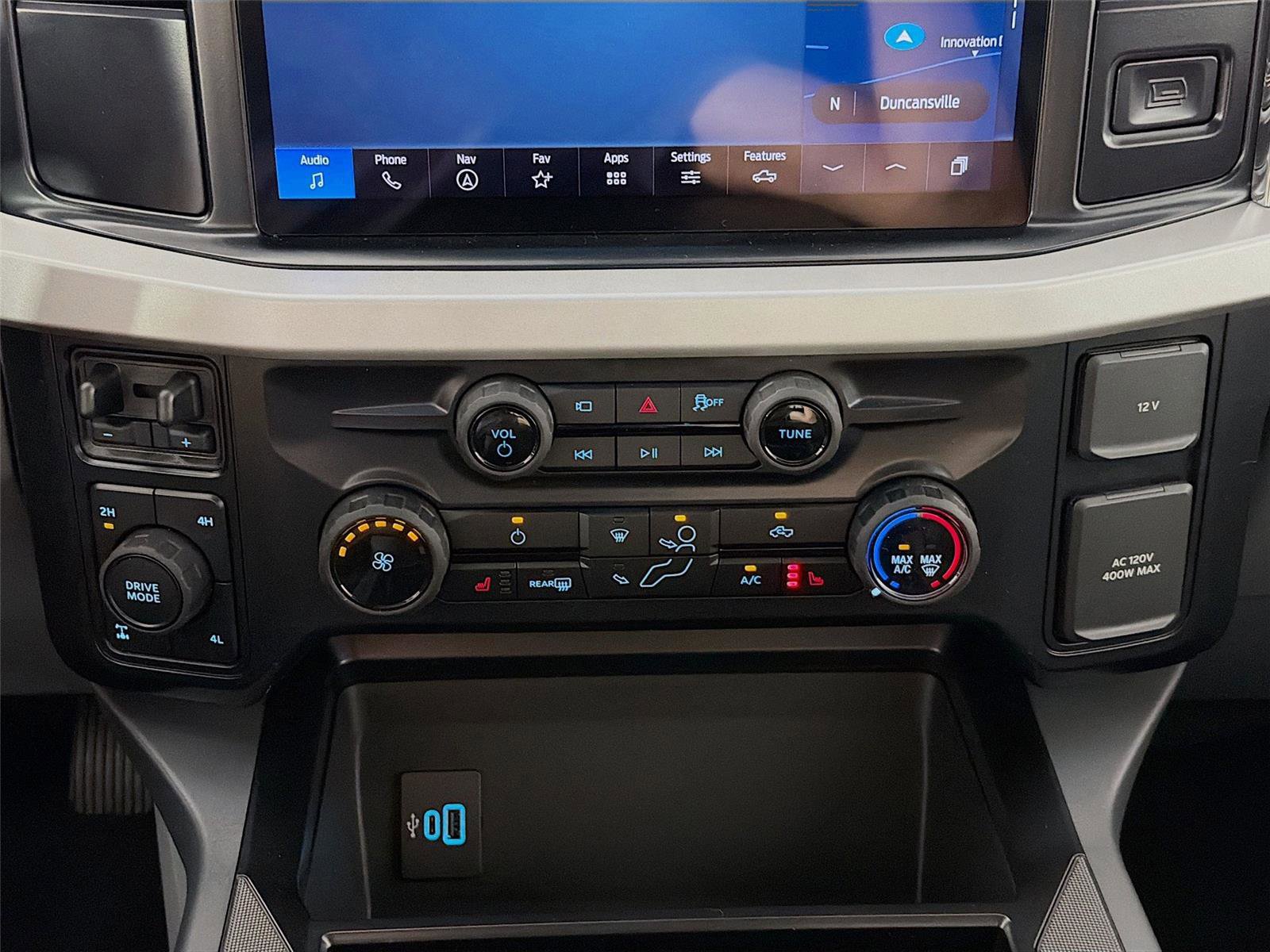 New 2026 Ford F250 XLT w/ XLT Premium Package image 18