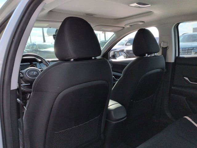 Certified 2022 Hyundai Elantra SEL w/ Convenience + Premium Package image 16