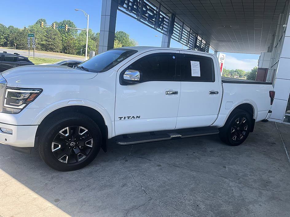 Used 2024 Nissan Titan Platinum Reserve w/ Moonroof Package AWD/4WD image 22