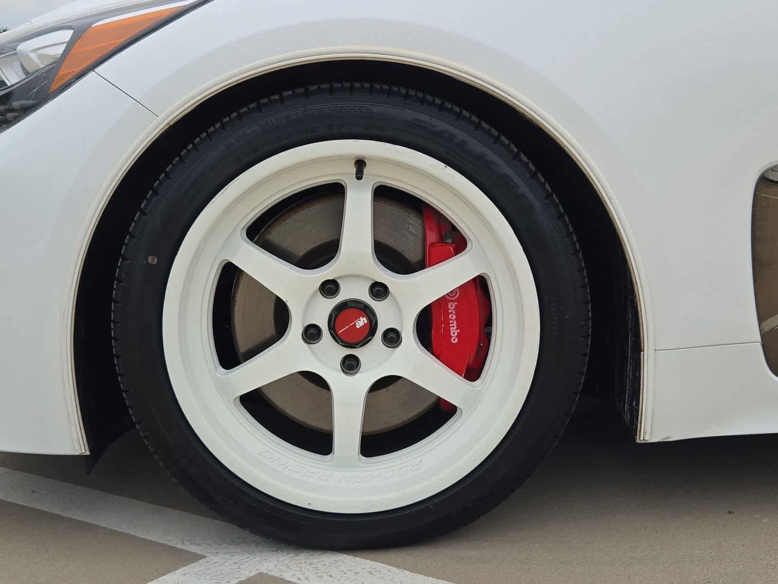 Used 2018 Kia Stinger GT2 RWD image 12