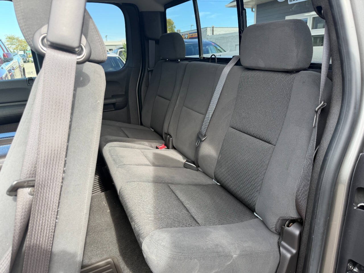 Used 2007 Chevrolet Silverado 1500 LT w/ 2LT Audio Package AWD/4WD image 11