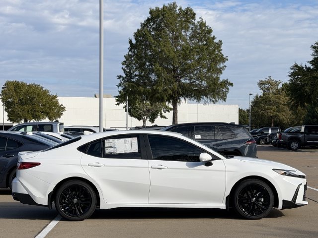 New 2026 Toyota Camry SE w/ Convenience Package FWD image 3