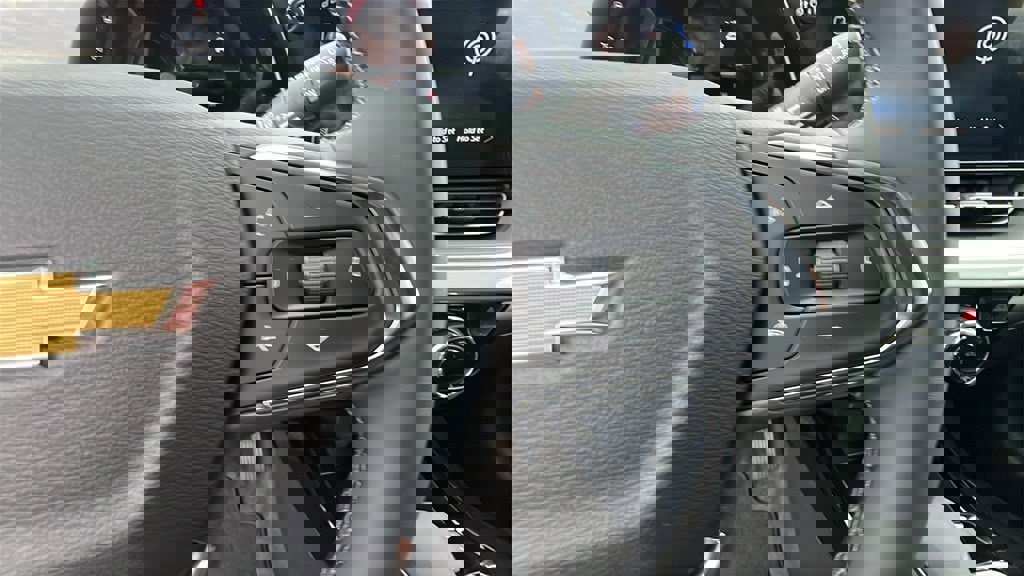 New 2026 Chevrolet Trax LT w/ LT Convenience Package image 24