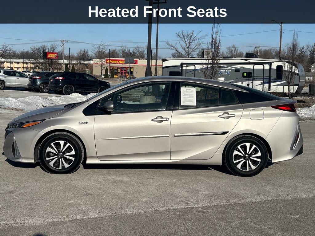 Used 2017 Toyota Prius Prime Premium image 2