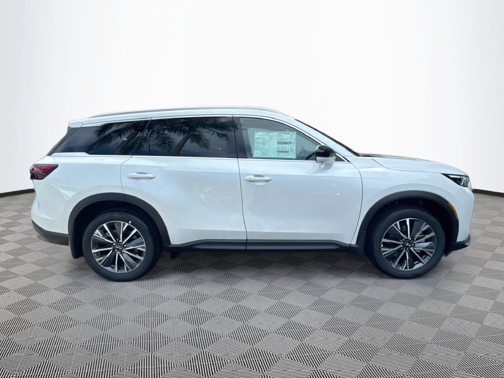 Used 2027 INFINITI QX60 Luxe w/ Cargo Package FWD image 5