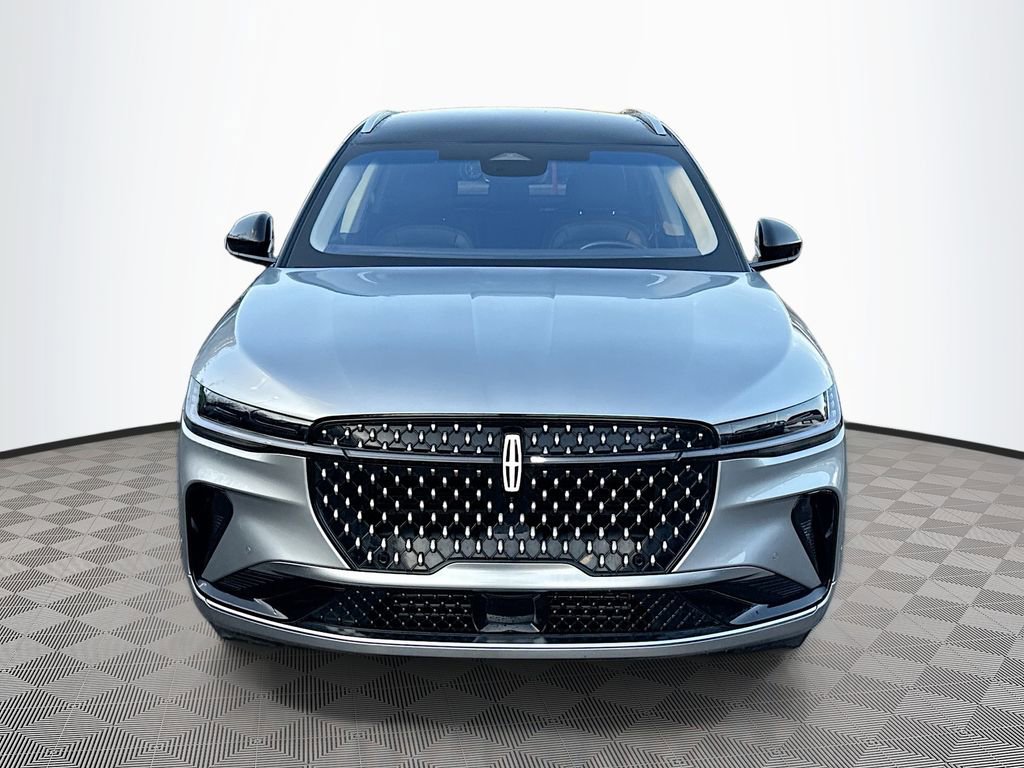 Used 2024 Lincoln Nautilus Reserve AWD/4WD image 2