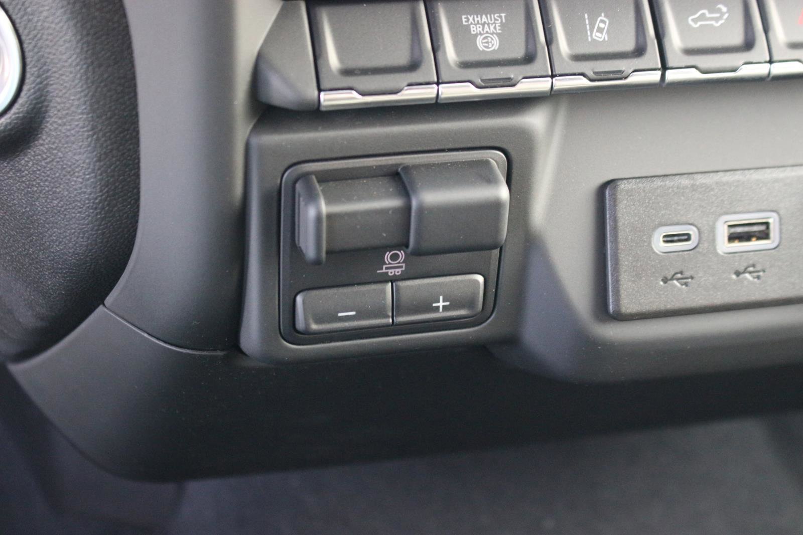 Used 2024 GMC Sierra 2500 Pro AWD/4WD image 29