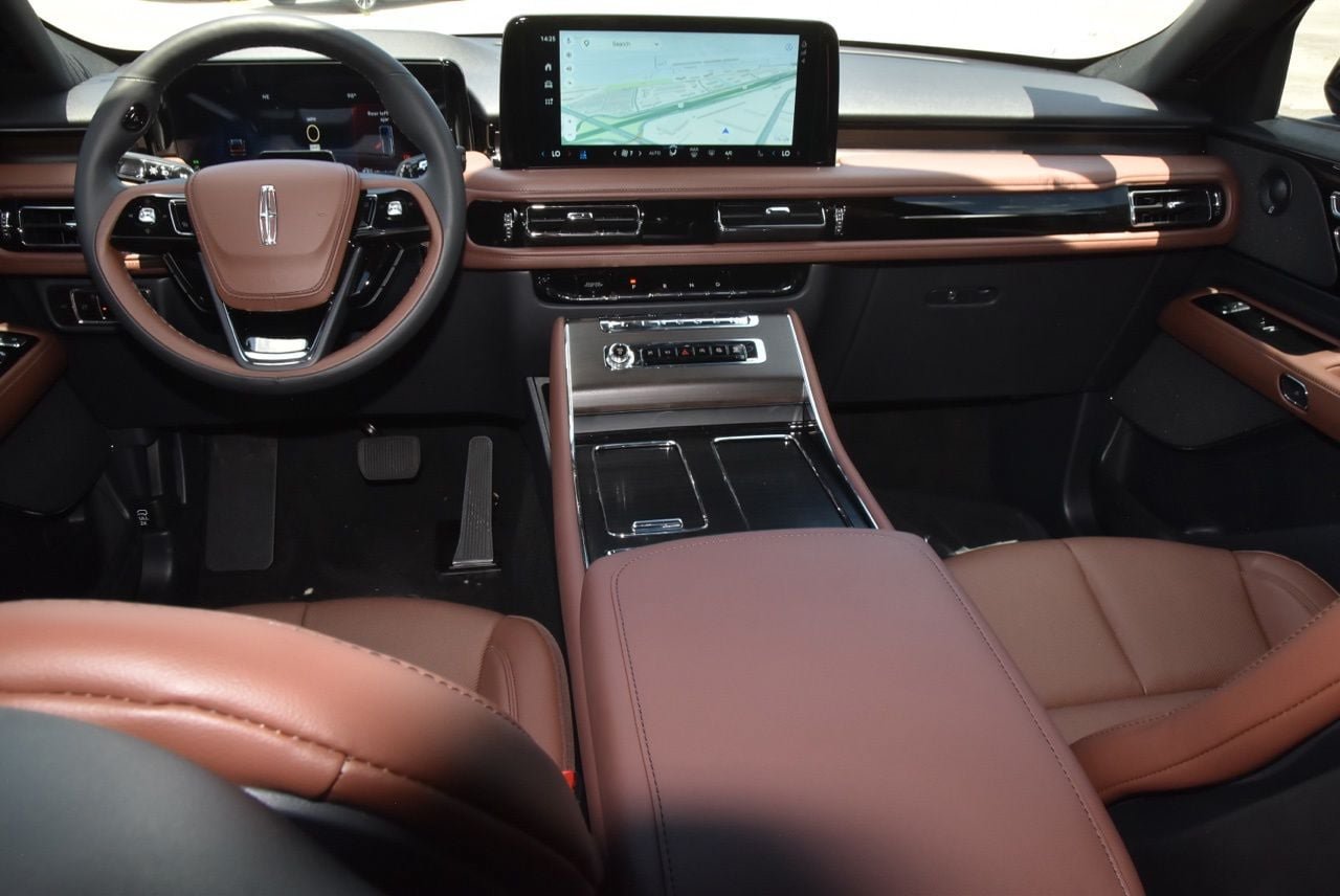 New 2026 Lincoln Aviator Reserve w/ Illumination Package AWD/4WD image 17