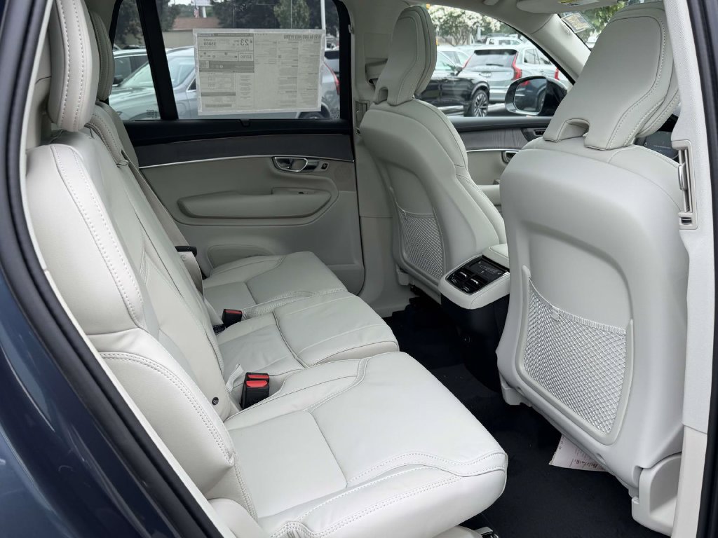 New 2026 Volvo XC90 B6 Ultra w/ Protection Package Premier AWD/4WD image 12
