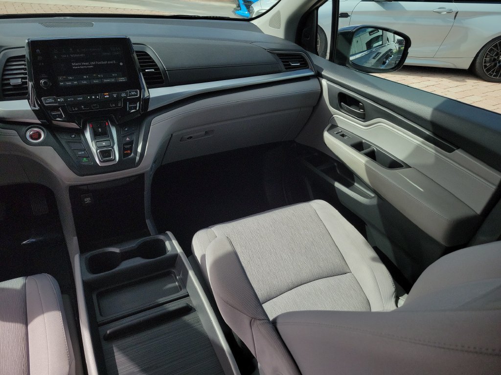 Used 2018 Honda Odyssey EX image 16