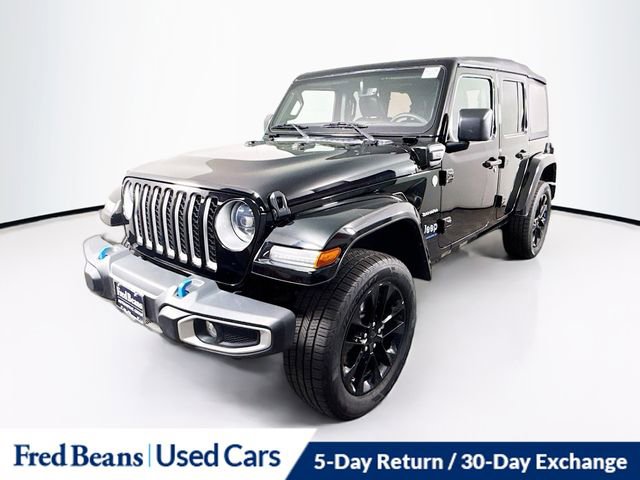 Used 2023 Jeep Wrangler Unlimited Sahara AWD/4WD image 3