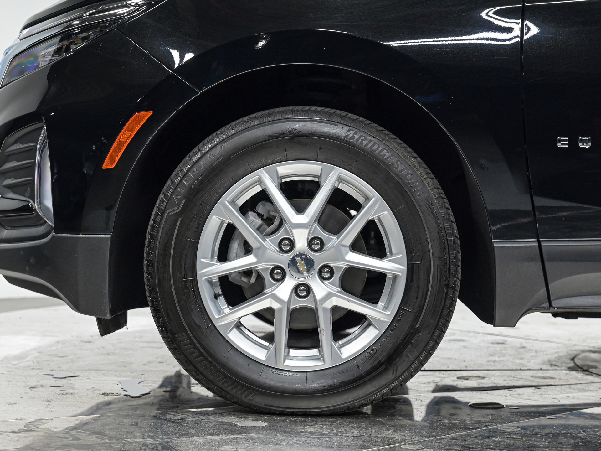 Used 2023 Chevrolet Equinox LT AWD/4WD image 3