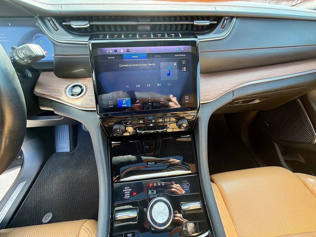 Used 2022 Jeep Grand Cherokee Summit image 30