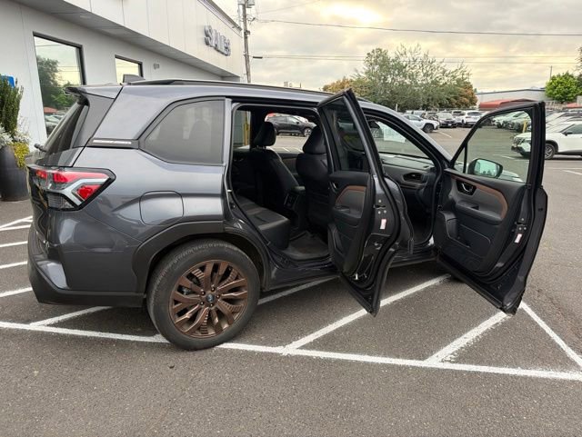 Used 2025 Subaru Forester Sport AWD/4WD image 10
