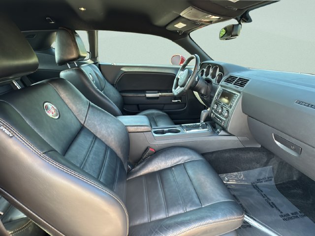 Used 2014 Dodge Challenger SXT RWD image 20