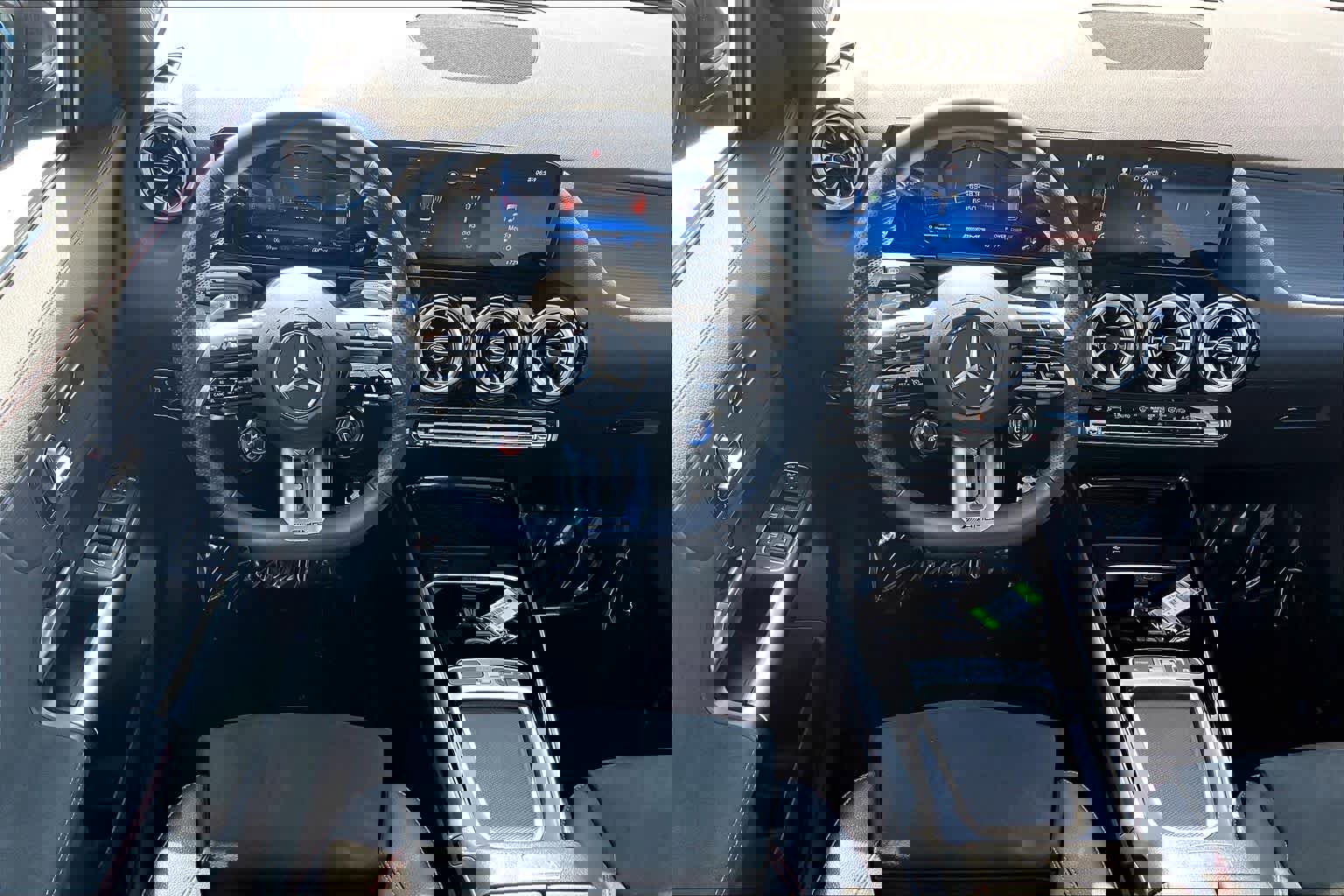 Used 2025 Mercedes-Benz GLA 35 AMG 4MATIC image 6