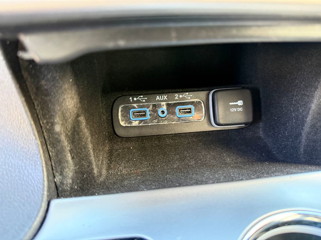 Used 2021 Jeep Grand Cherokee Limited image 28