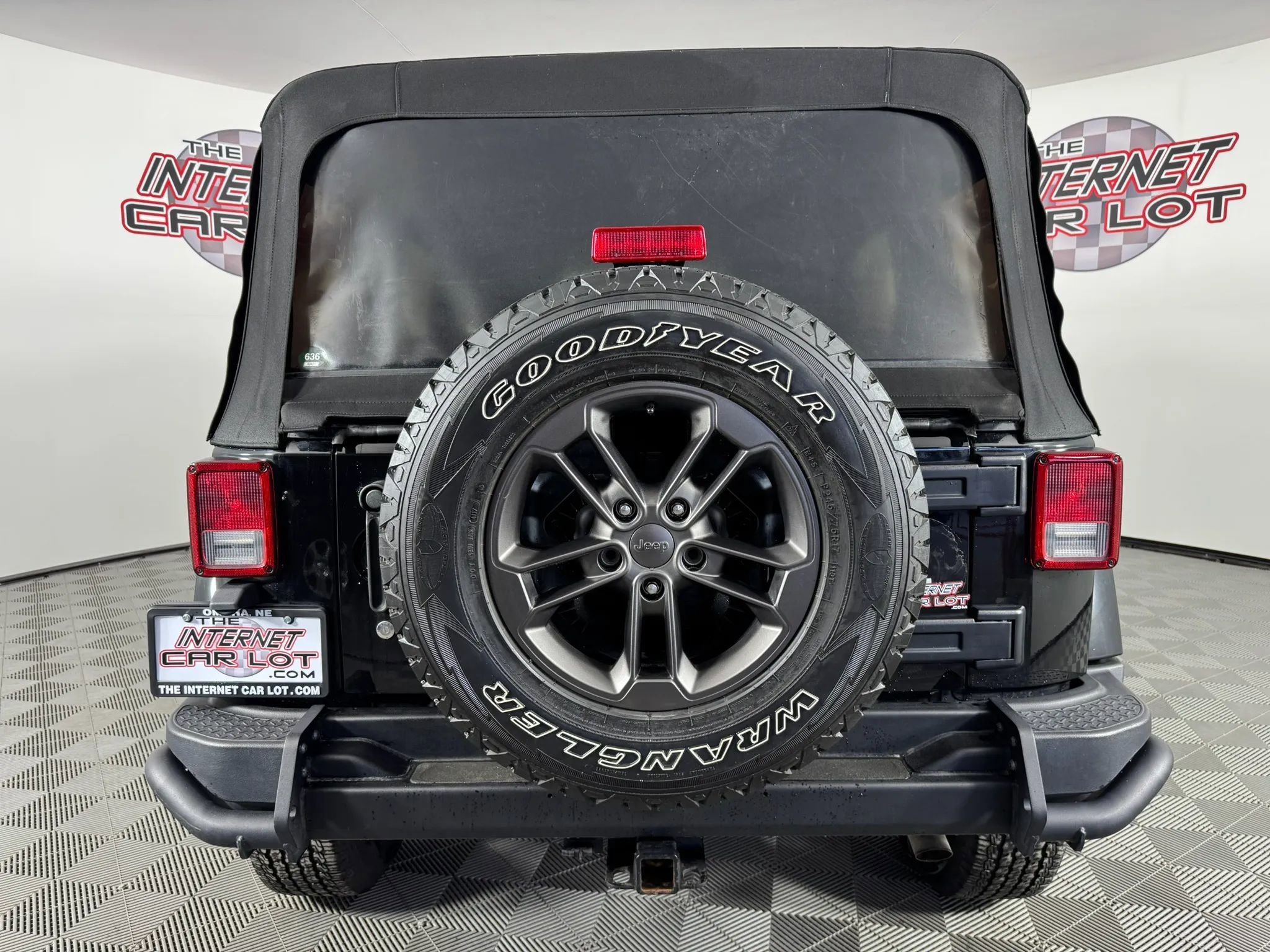 Used 2018 Jeep Wrangler Unlimited Sport AWD/4WD image 6