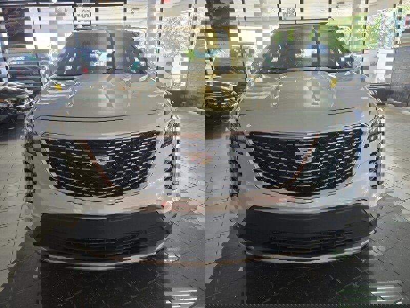 Used 2020 Cadillac XT4 Premium Luxury image 2