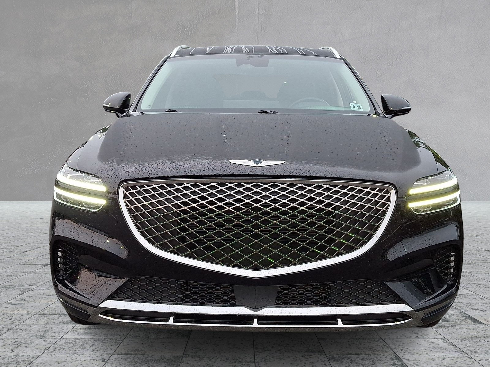 Certified 2024 Genesis GV70 2.5T AWD/4WD image 2