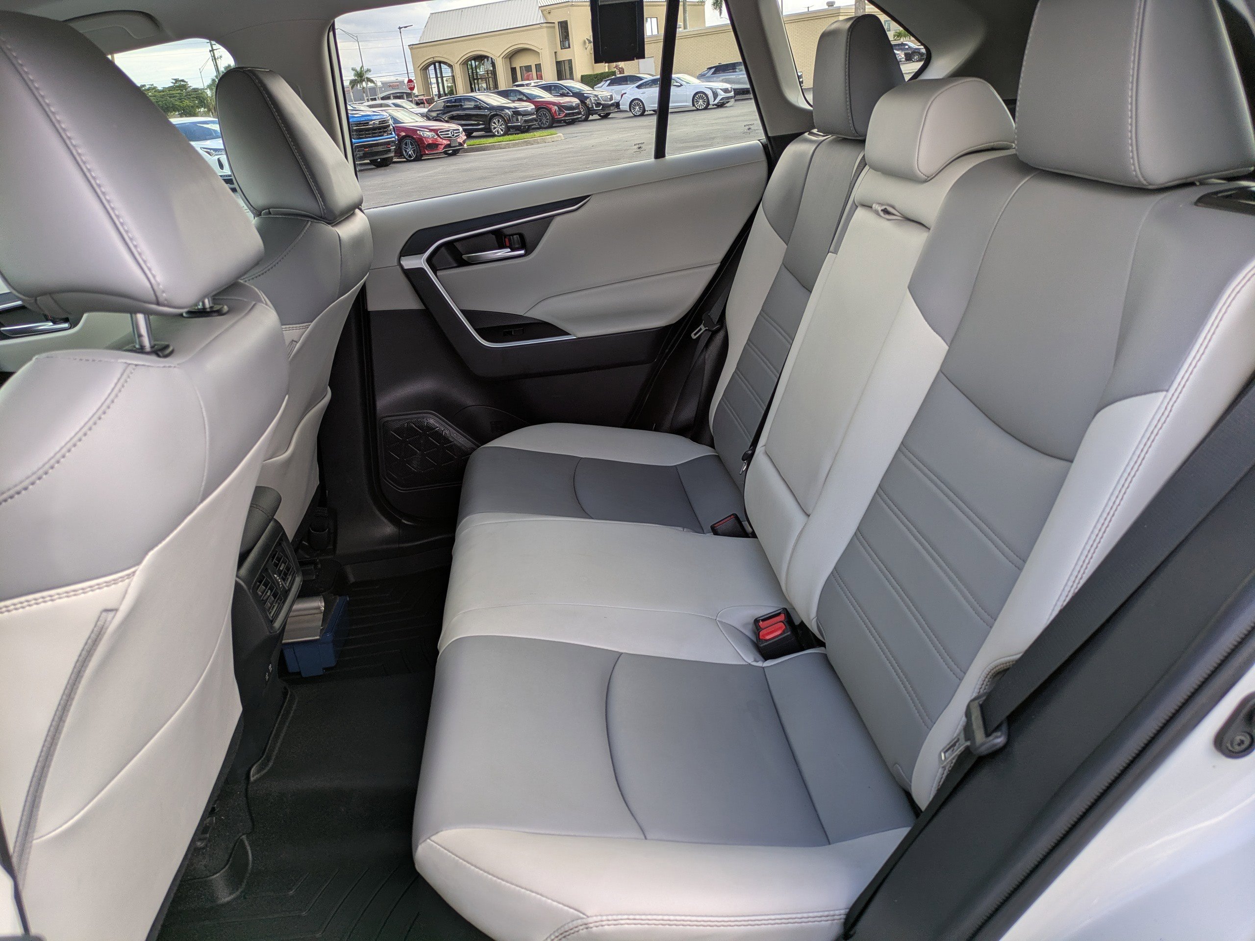 Used 2021 Toyota RAV4 XSE image 12