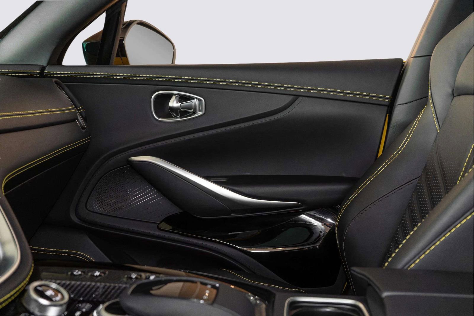 Used 2023 Aston Martin DBX 707 AWD/4WD image 12