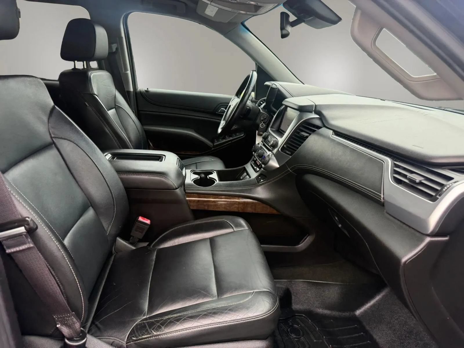 Used 2017 Chevrolet Suburban LT AWD/4WD image 51