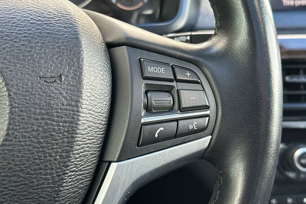 Used 2017 BMW X5 xDrive40e AWD/4WD image 28