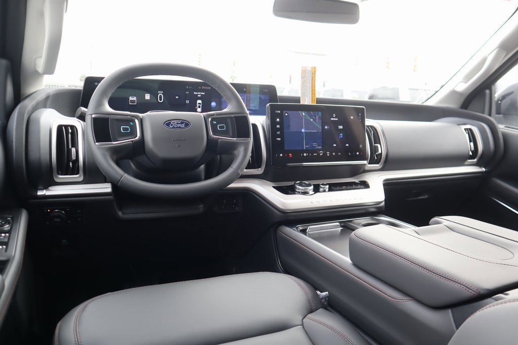 New 2025 Ford Expedition Active image 2