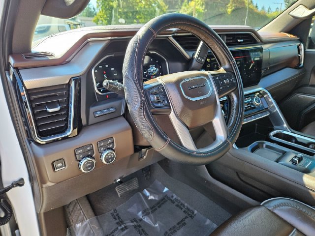 Used 2025 GMC Sierra 3500 Denali w/ Denali Reserve Package AWD/4WD image 23