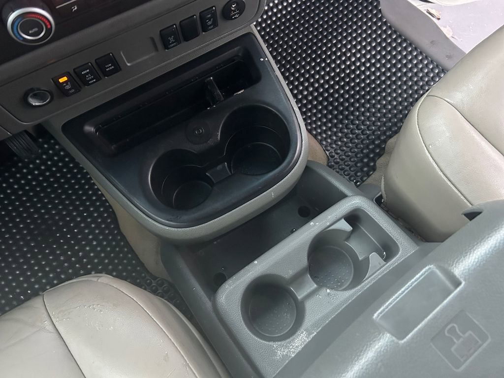 Used 2014 Nissan NV 3500 SL w/ Technology Package image 20