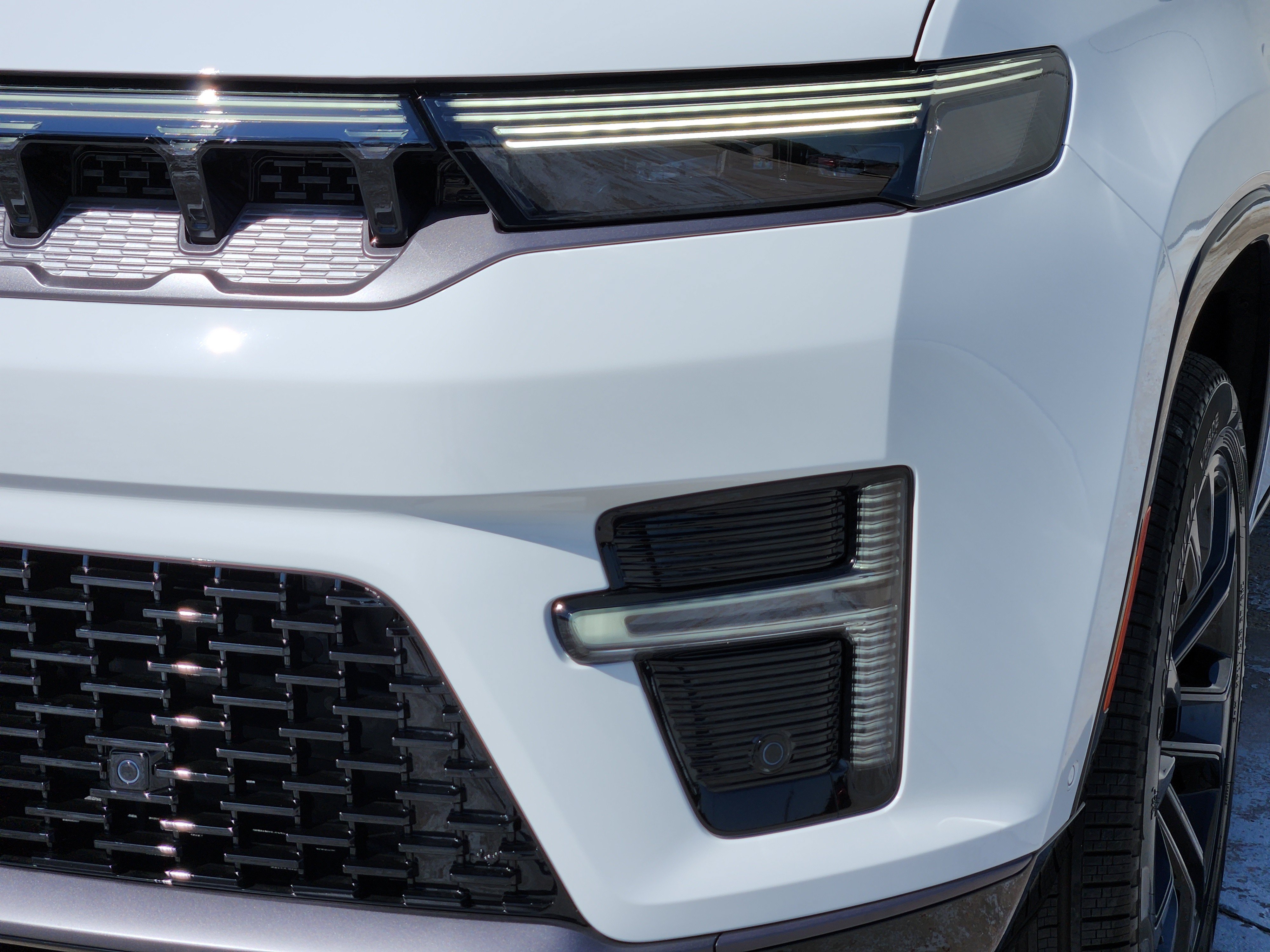 New 2026 Jeep Grand Wagoneer Summit AWD/4WD image 6