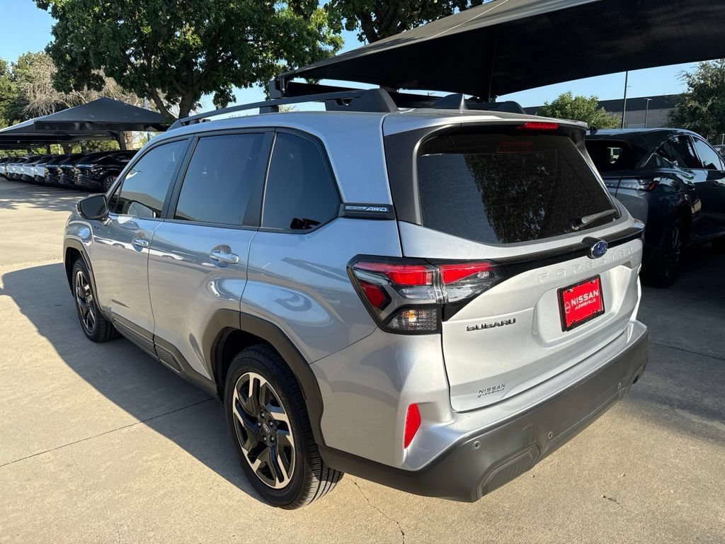 Used 2025 Subaru Forester Limited AWD/4WD image 6