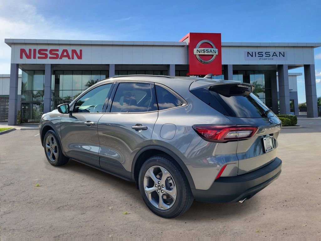 Used 2025 Ford Escape ST-Line image 7