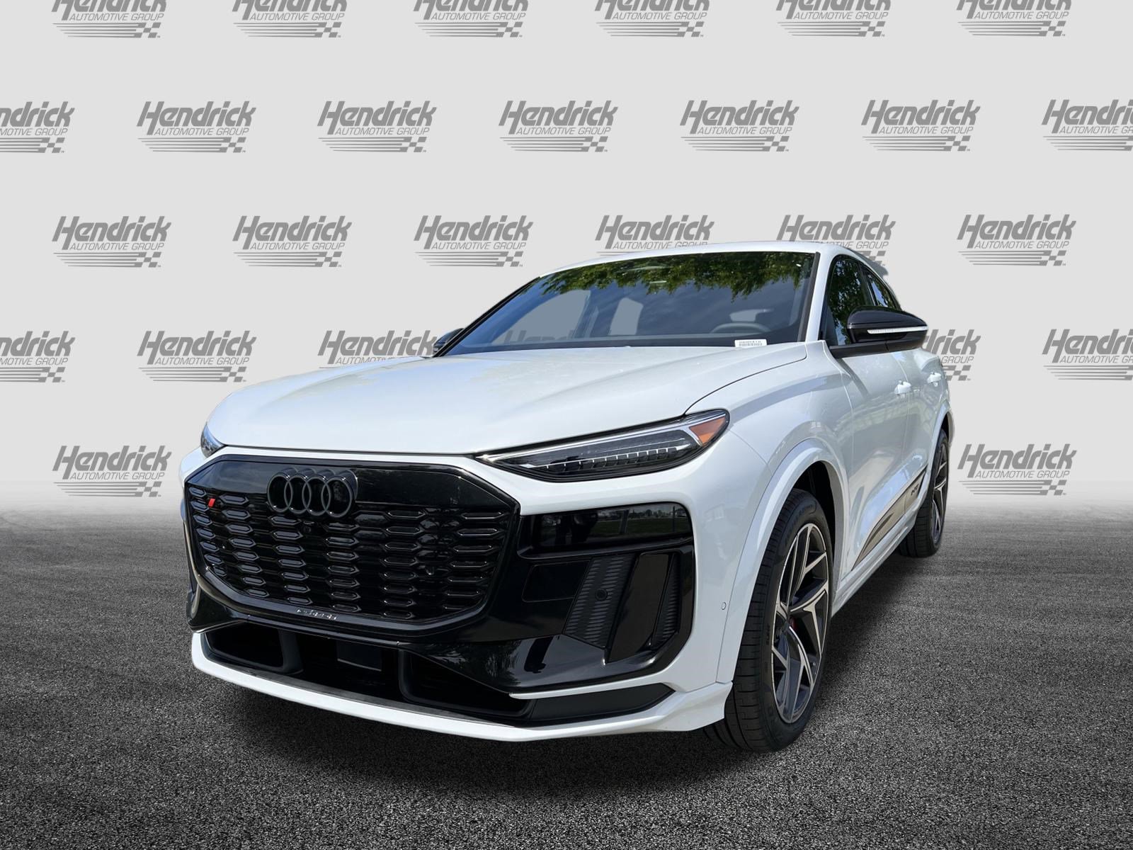 New 2027 Audi SQ6 e-tron Premium Plus AWD/4WD image 5