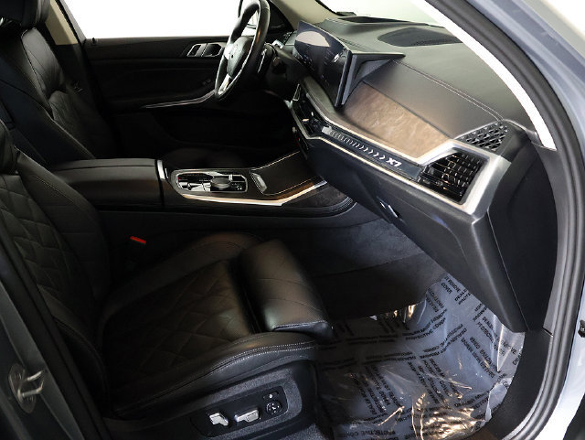 Used 2025 BMW X7 xDrive40i AWD/4WD image 40