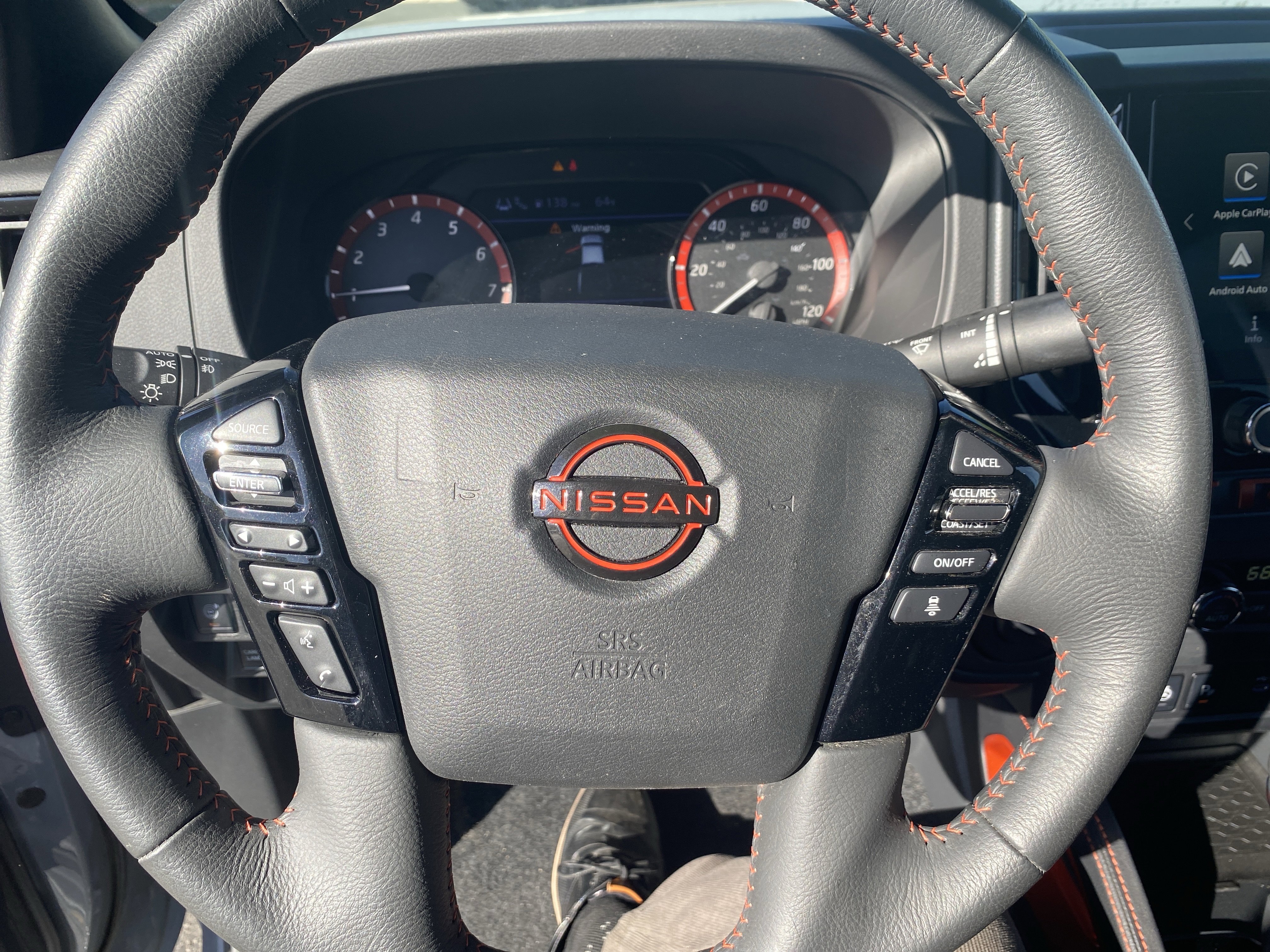 Used 2025 Nissan Frontier PRO-4X w/ Pro Convenience Package image 10