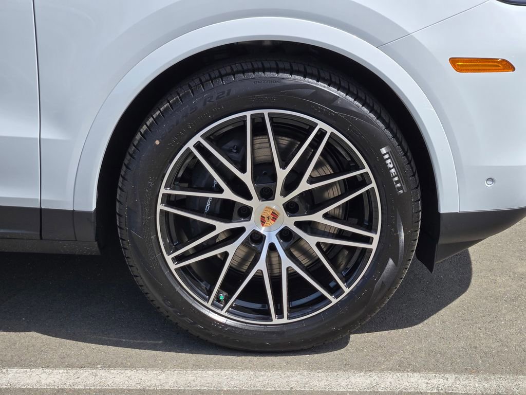 New 2026 Porsche Cayenne image 11
