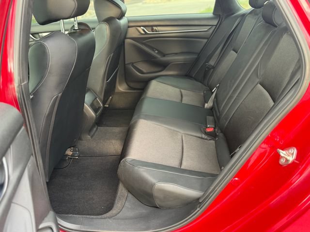 Used 2018 Honda Accord Sport image 40